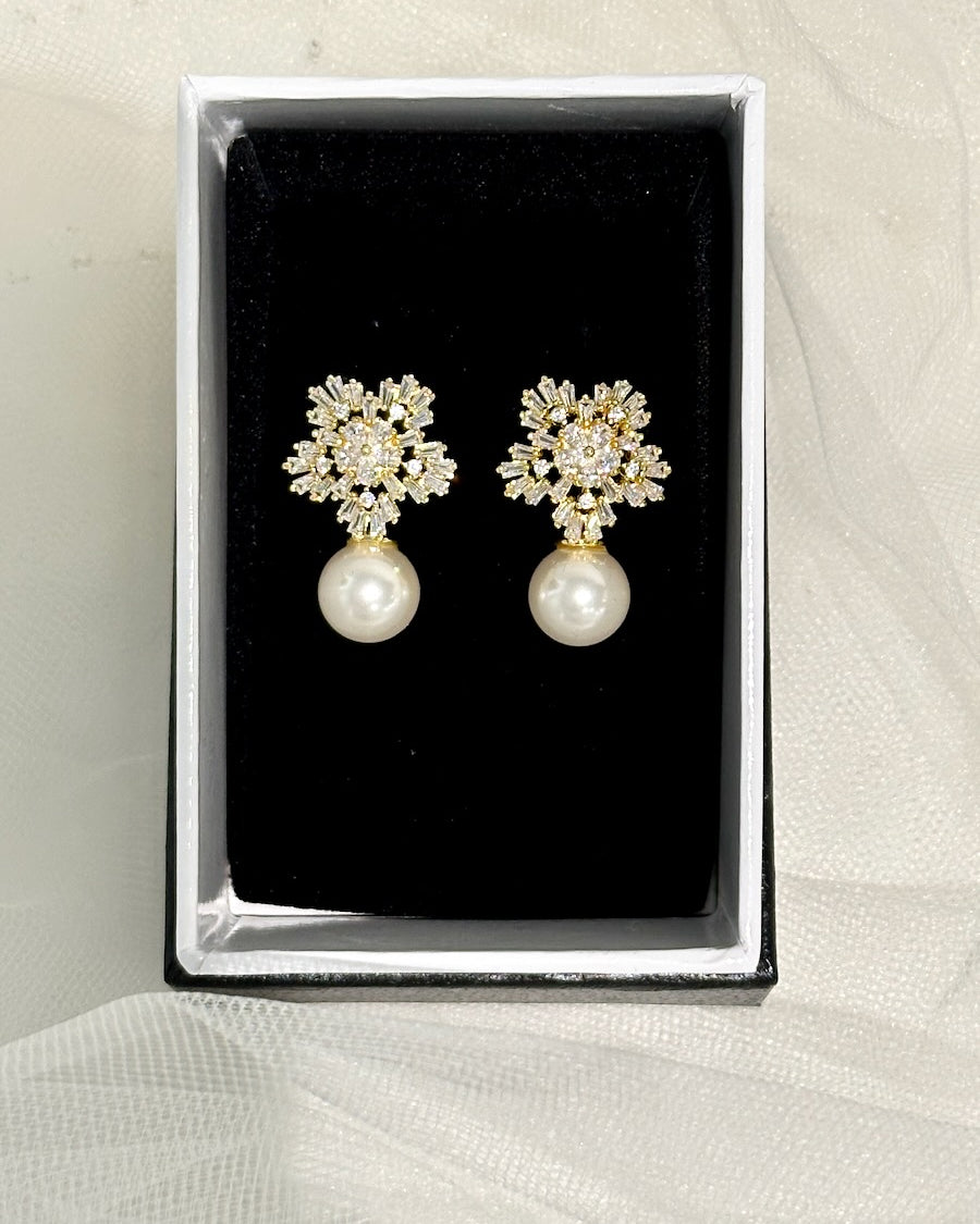 Zoe Gold bridal earrings — alternate view 5