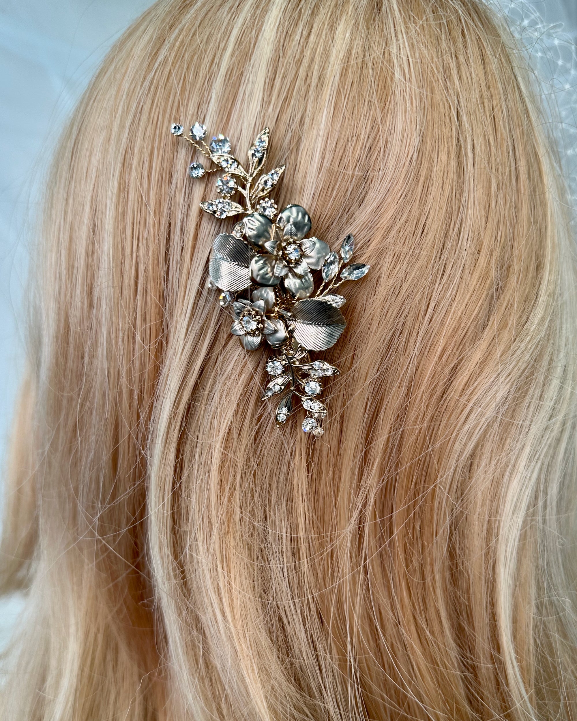 Fleur Gold bridal comb — alternate view 2