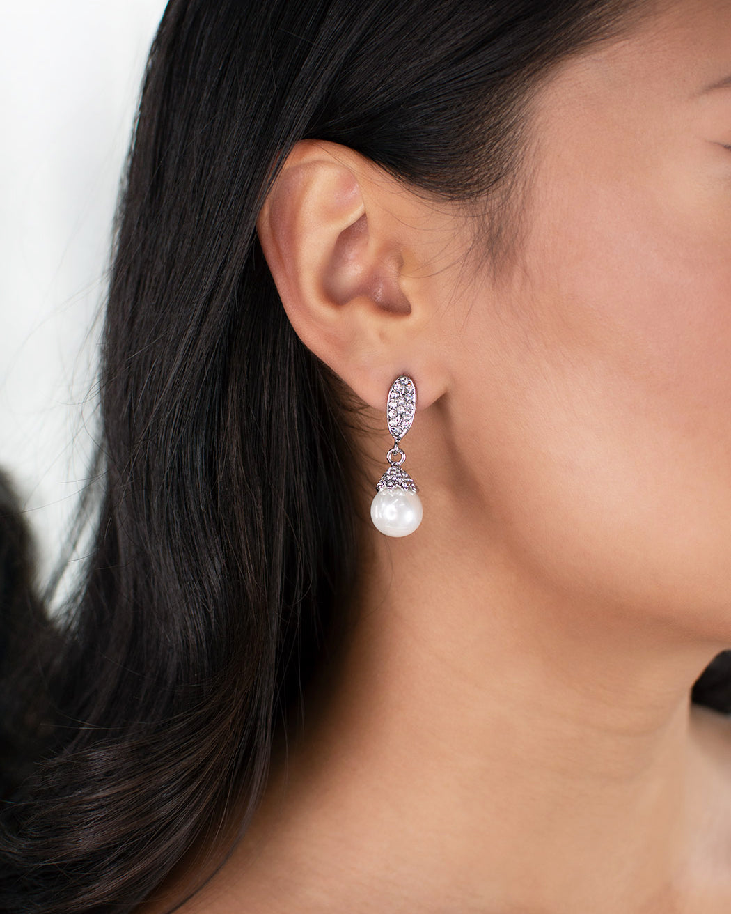 Leoni earrings by Windsor Bridal Jewellery