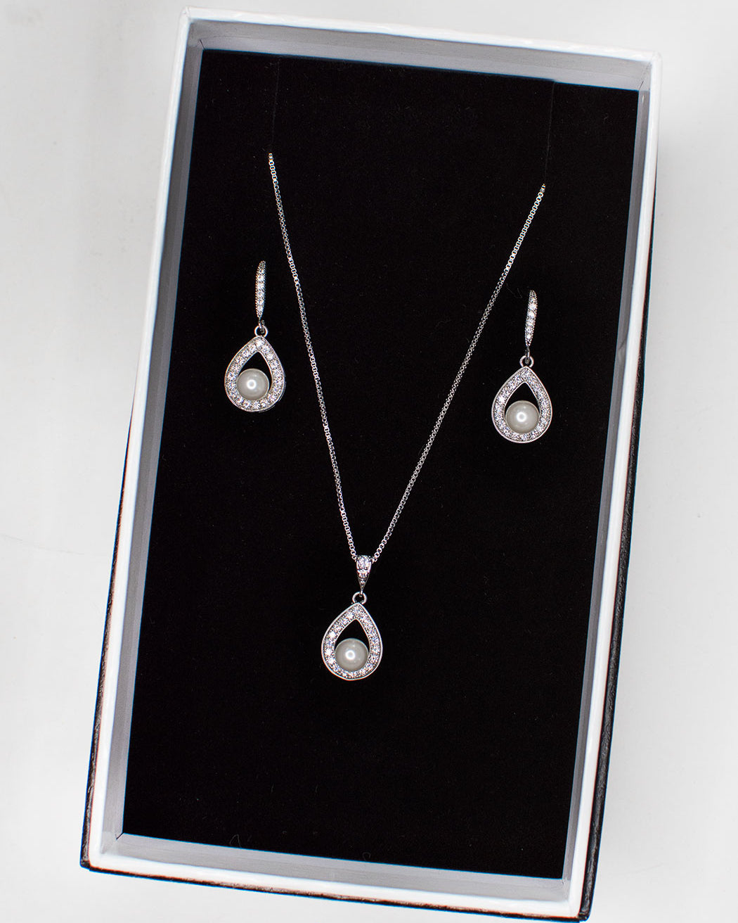 Lucy Silver necklace and earring set — alternate view 4