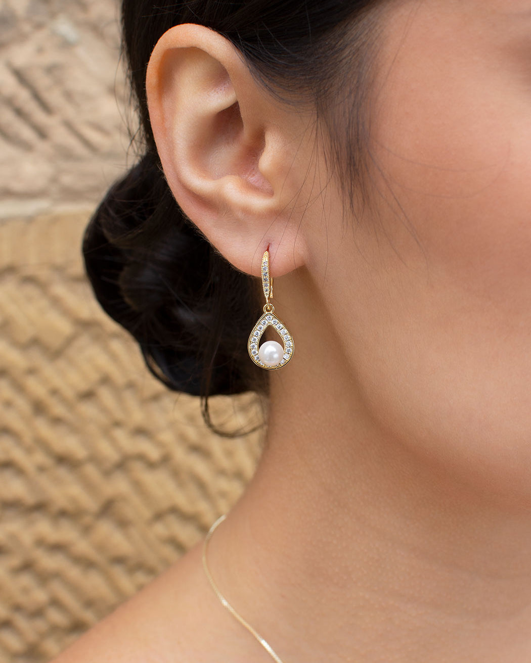 Lucy Gold necklace and earring set — alternate view 3