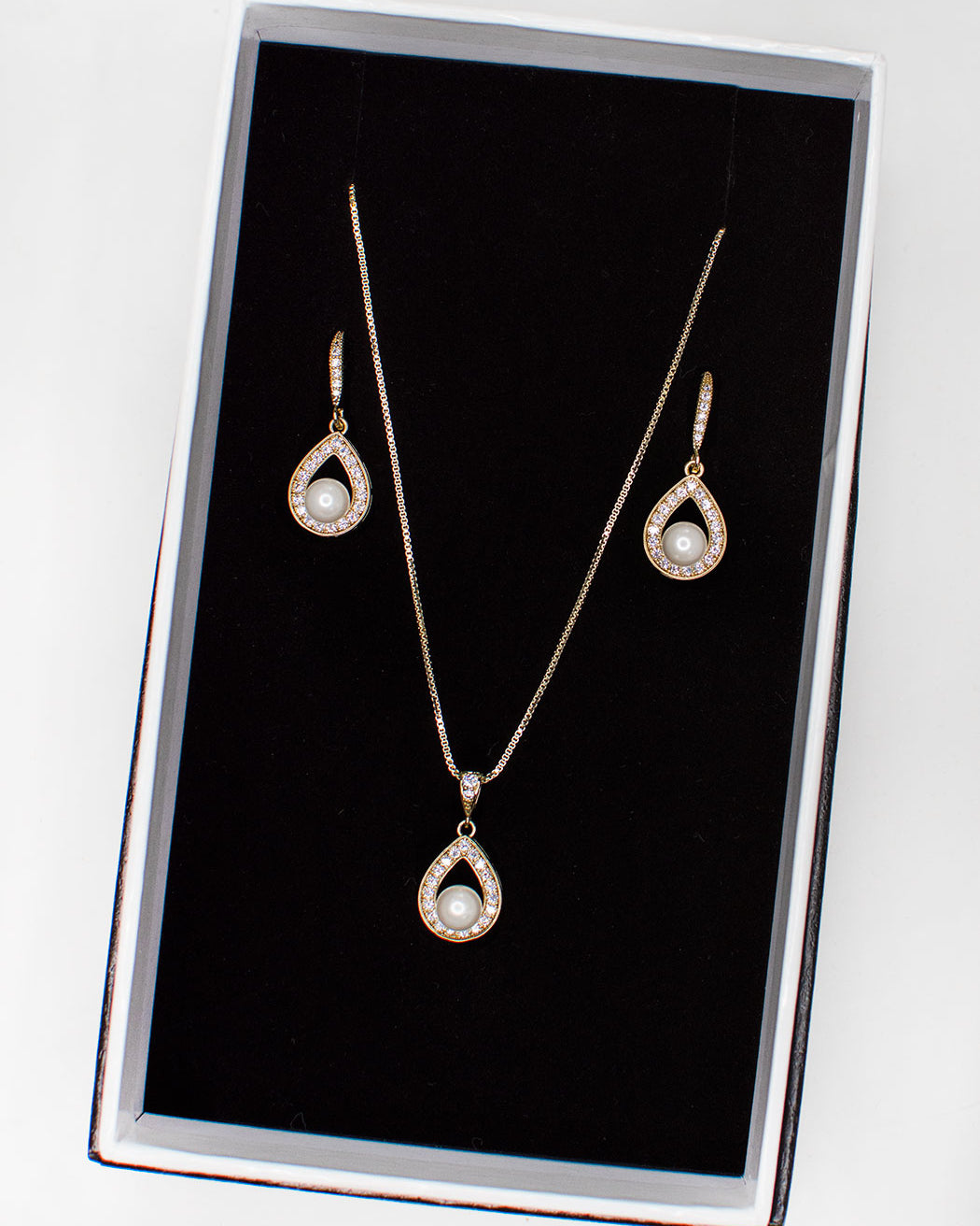 Lucy Gold necklace and earring set — alternate view 5