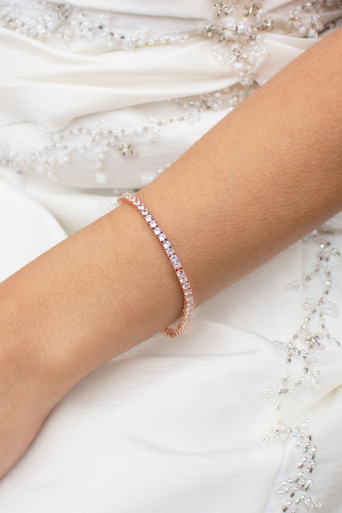 CZ and Ivory Pearl Wedding Bracelet in 18K White Gold b9506